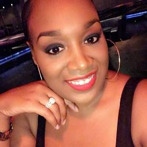 Meet your Posher, Leandra